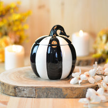 Cargar imagen en el visor de la galería, Quemador Calabaza blanca y negra
